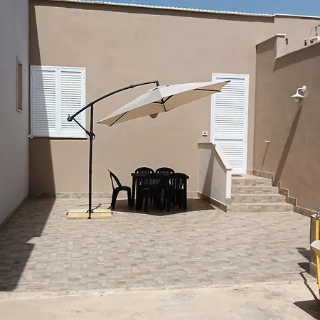 Scirocco E Maestrale بتروسينو